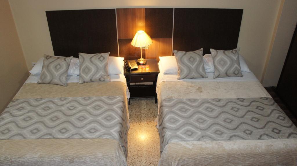 Urdesa Suites Hotel Guayaquil Exterior foto