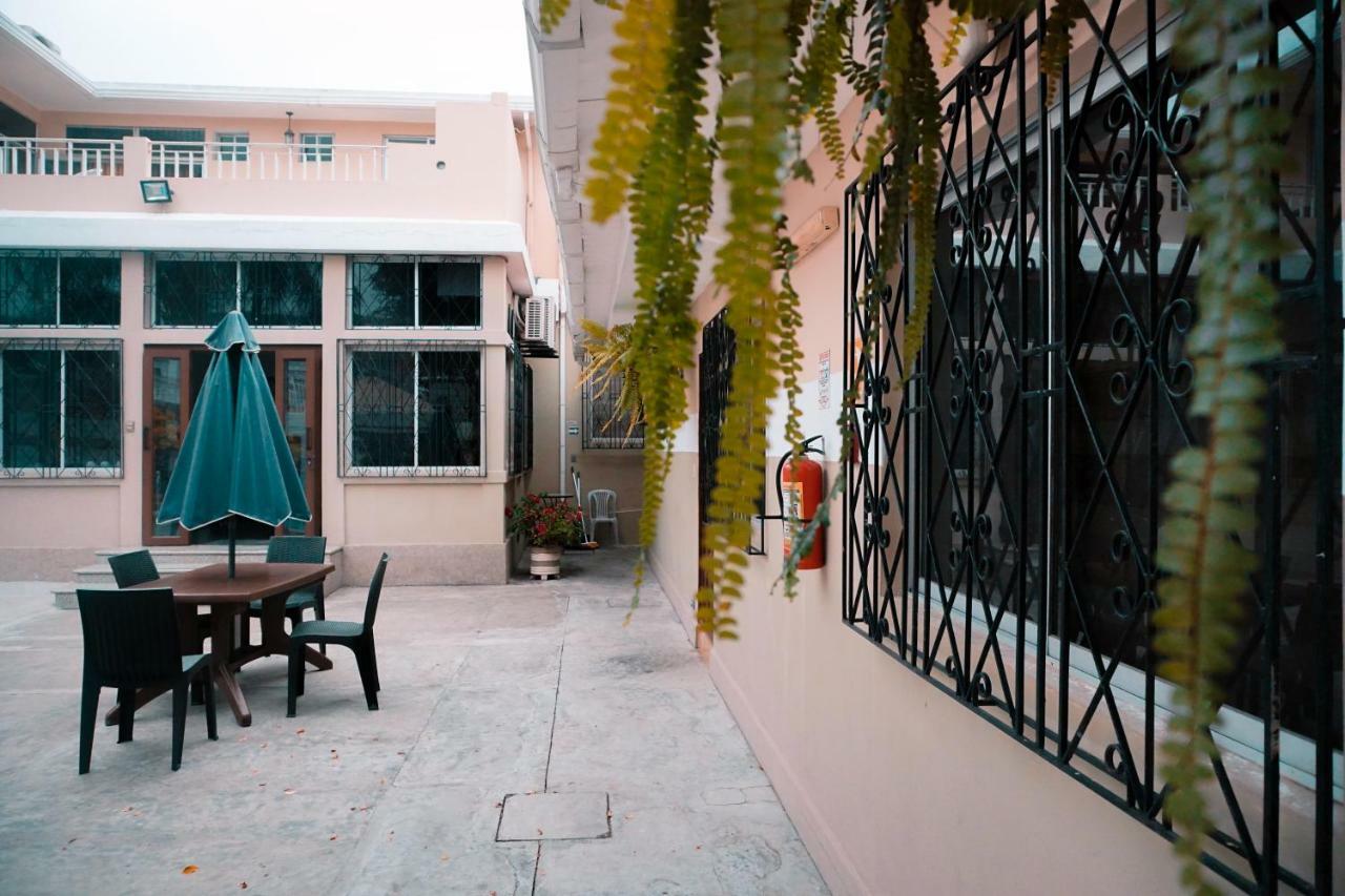 Urdesa Suites Hotel Guayaquil Exterior foto